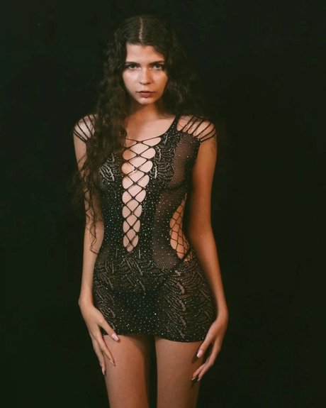 Emily Miller model top gallery