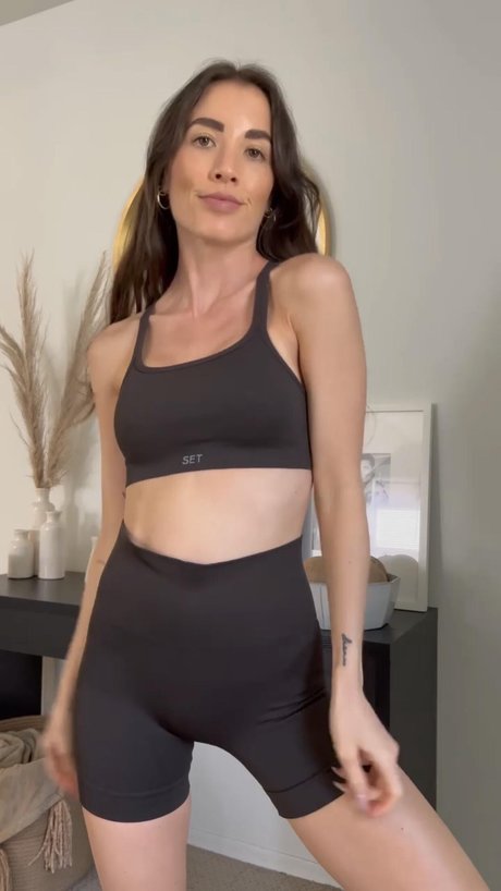 Paige Thornley exclusive model gallery