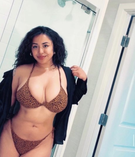 Sarai Fonseca sexy model galleries