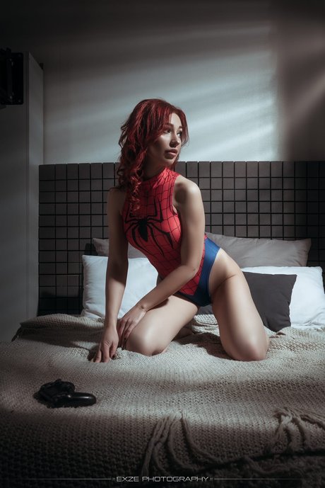 Alena Galan model pretty pic