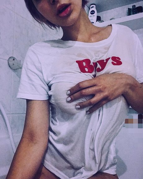 beautiful asian onlyfans free naked image
