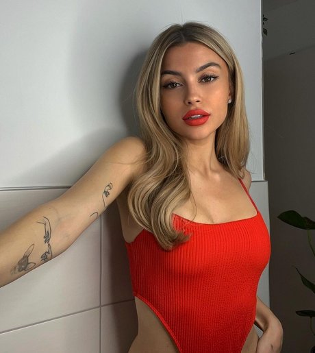 20 years old onlyfans sexy nude galleries