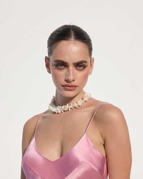 Yael Shelbia beautiful actress photo