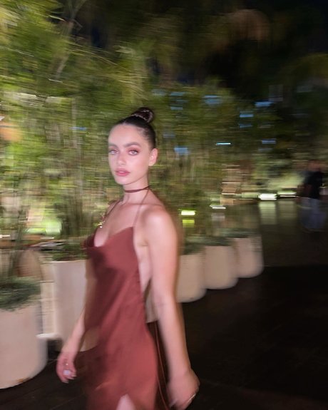 Yael Shelbia model top galleries