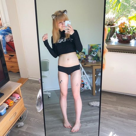 Lilsolle Chickpii model exclusive archive