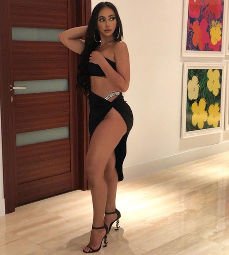 May Yassine pornstar sexy archive