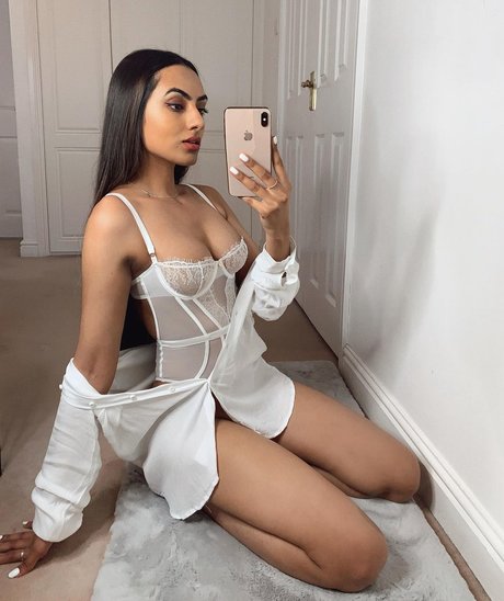 Nikkirai sexy star picture