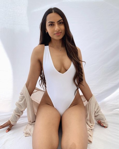Nikkirai  sexy star images