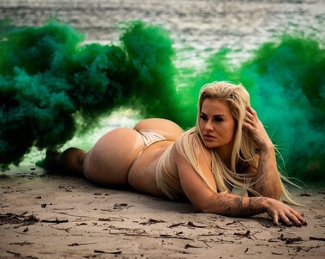 Dani Speegle top profile image