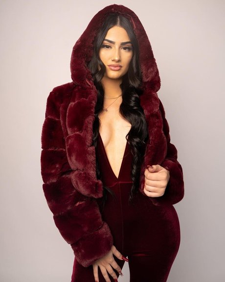Diana Malchanovich model pornographic images
