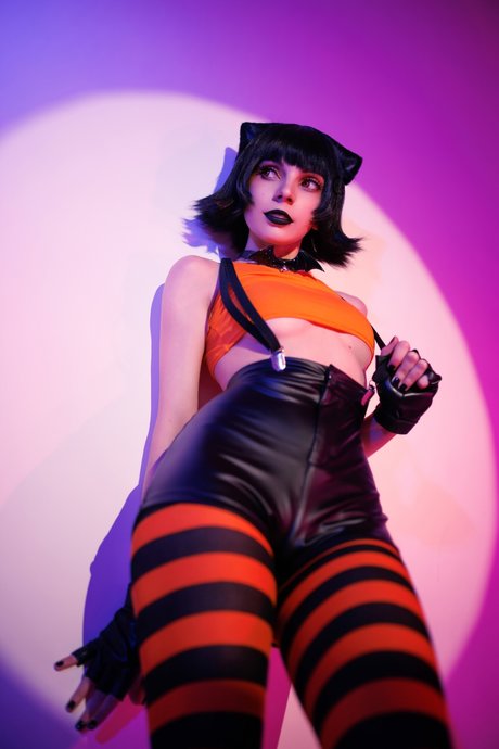 Owllit sexy pornstar image