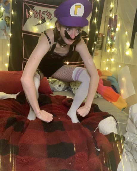 Emmanooodle porn actress image