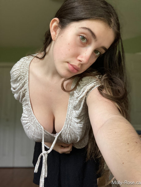 Molly Barkasy beautiful actress image