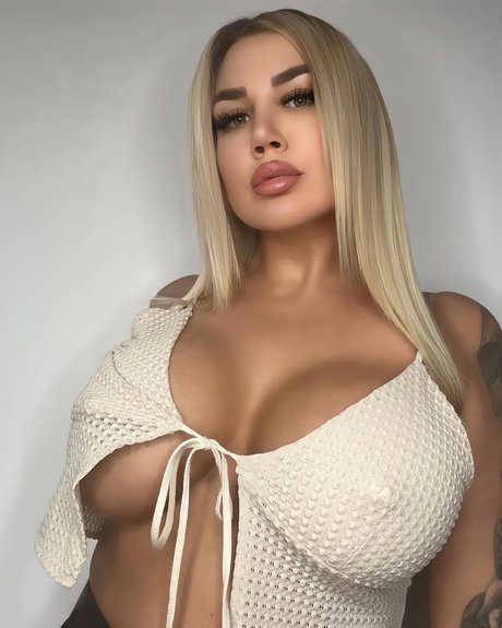 Kary Mel pornographic actress image