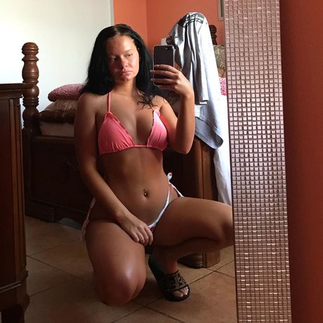 Kymber Sauerwine nudes actress photo