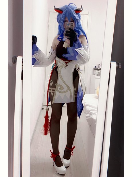 Alice Marshmellow pornographic model archive