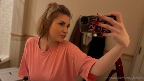 Roxy Blakee pretty star pictures