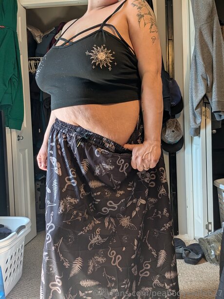 Peabodyswife627 pretty pornstar photo