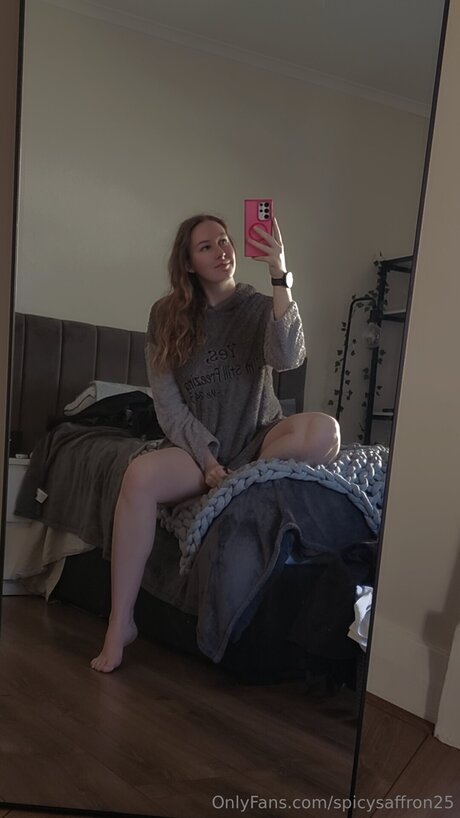 Spicysaffron25 star sexy pics
