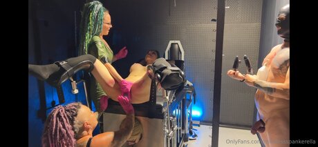 Mistressspankerella xxx star galleries