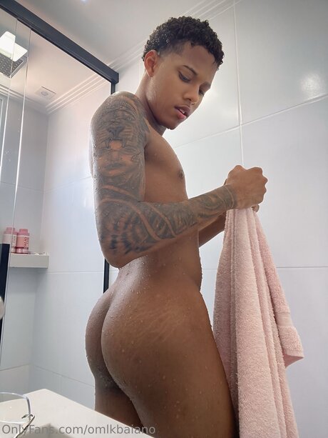 Omlkbaiano model hot photo
