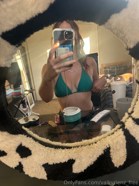 Valkyrienz Free star nudes gallery