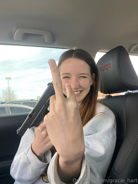 Gracie Hart top actress img