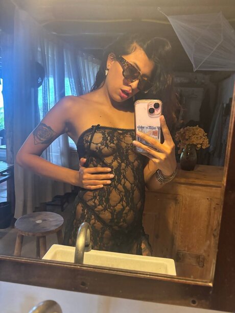 Katanaw star naked images