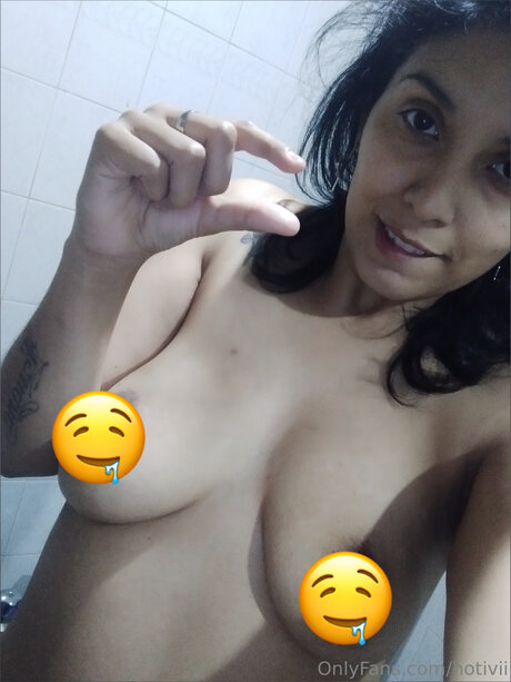 Hotivii hd pornstar image
