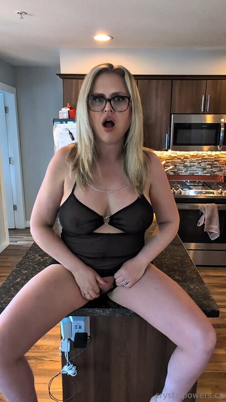 Thecrystalpowers pornographic model pics
