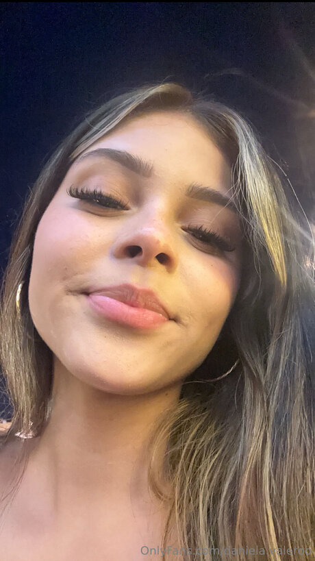 Daniela Valeroo hd star img