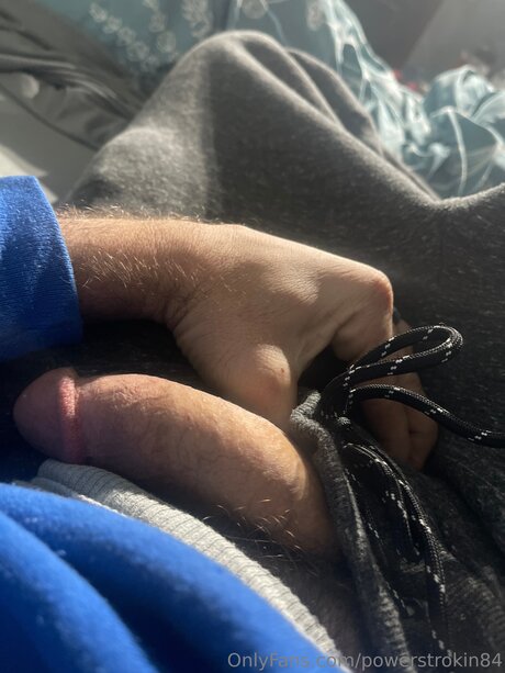Powerstrokin84 pornstar xxx picture