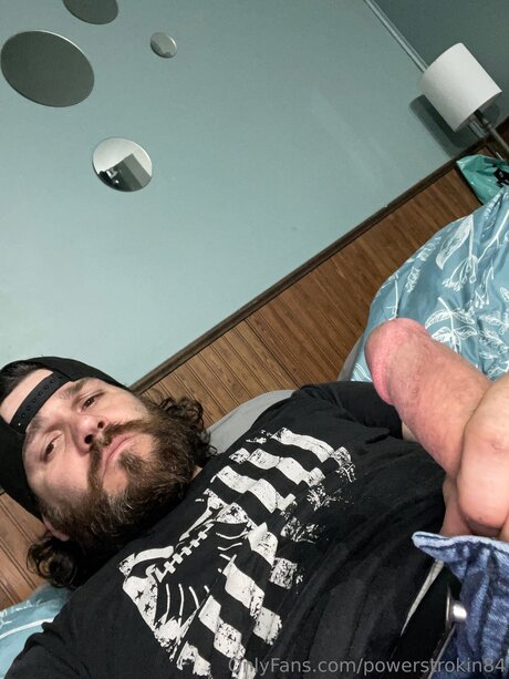 Powerstrokin84 pornstar exclusive photos