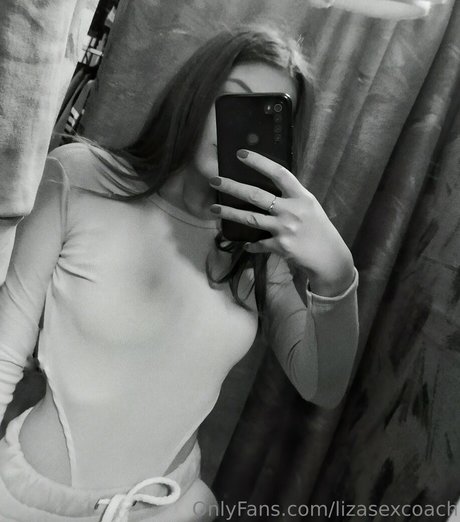 lizasexxcoach star sexy pic