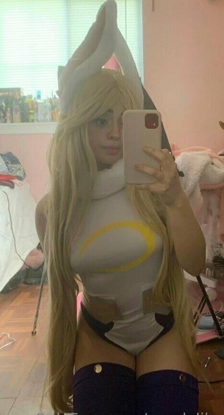 pearlylily sexy actress pic