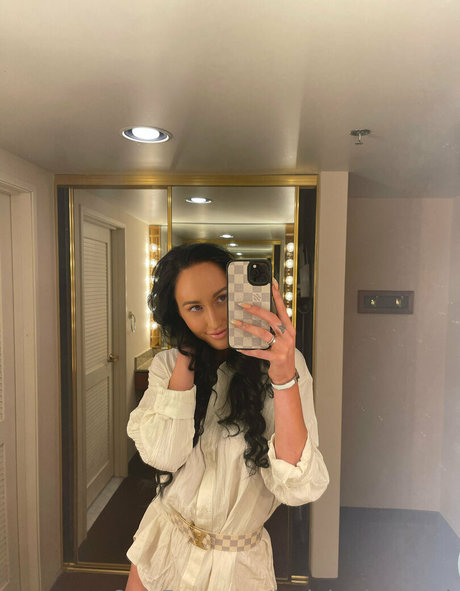 elleventures perfect actress image