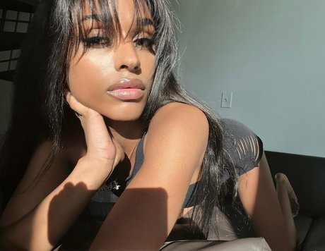 blckbarbi333 top profile image