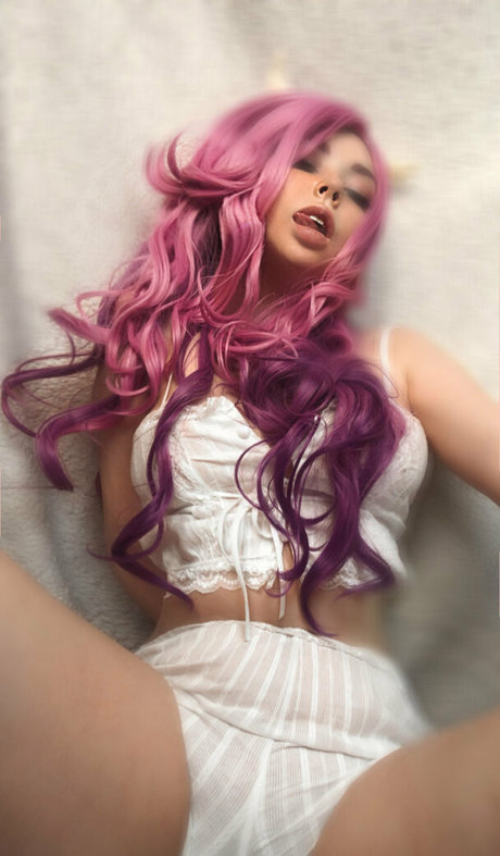 Hessakai model erotic gallery