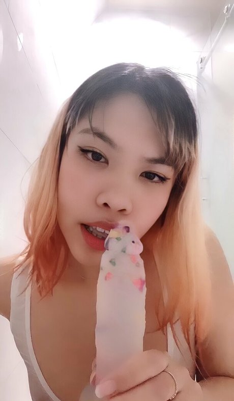 michibuu naked pornstar img