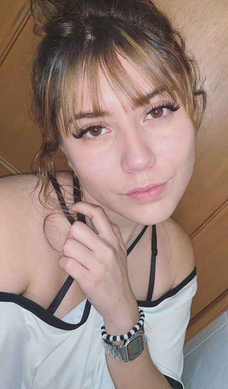 Vivi Alto nice model pictures