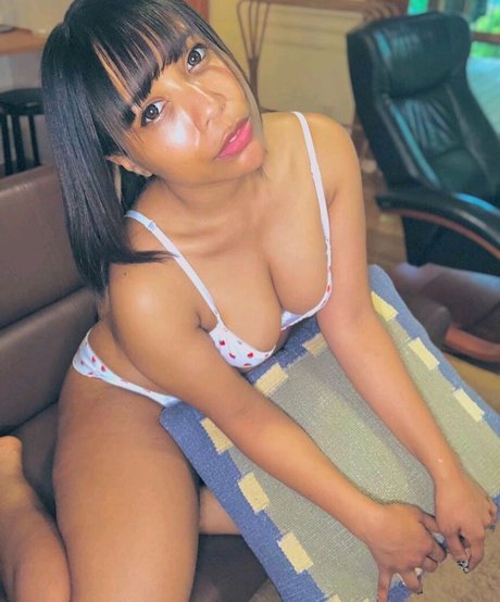 Arijapan model adult picture