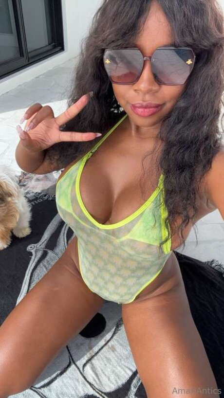 amariantics model naked pics