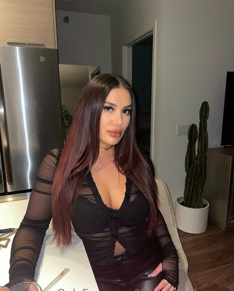 thecocktailqueen star nude image