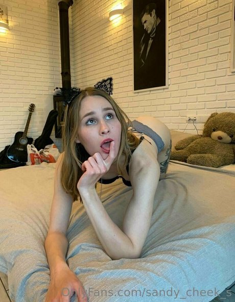 petite slut onlyfans nude photos