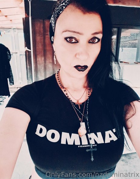 nzdominatrix model xxx photo