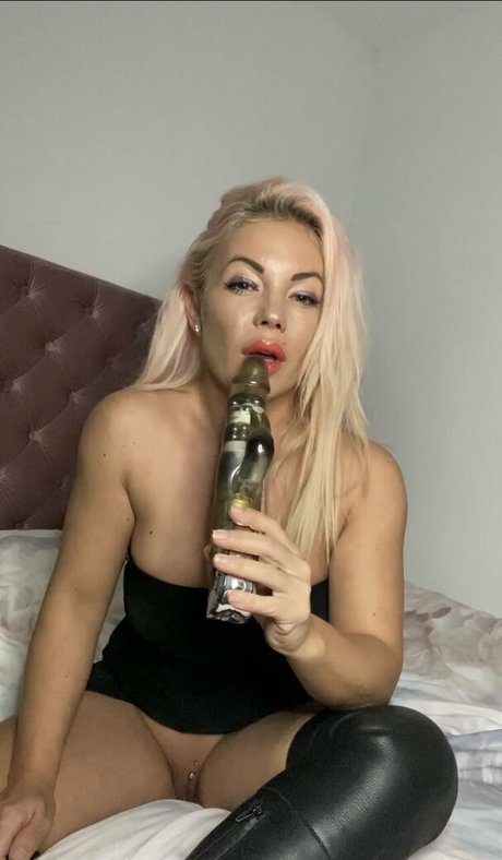 britishbethany top profile image