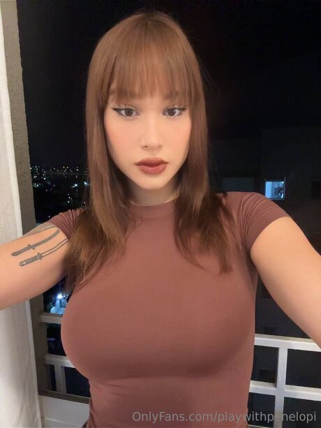 Playwithpenelopi model pornographic photos