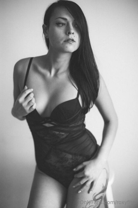 Roxyfitn xxx actress picture