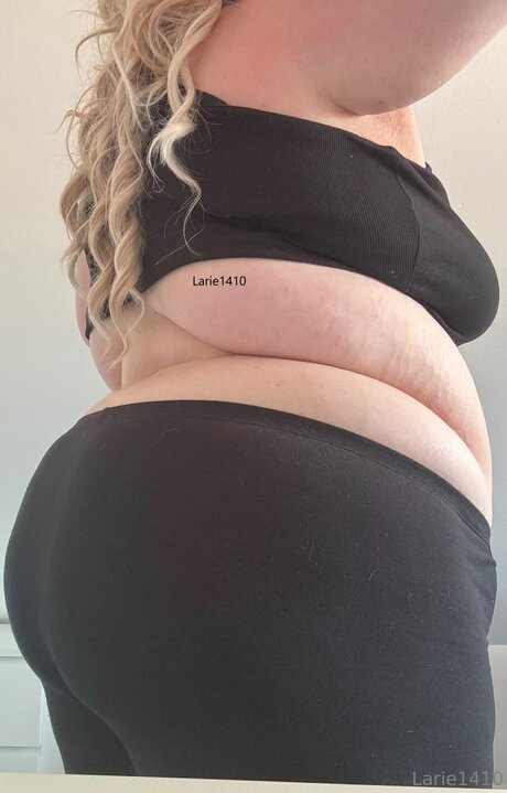 Larie141000 pornstar sexy photos