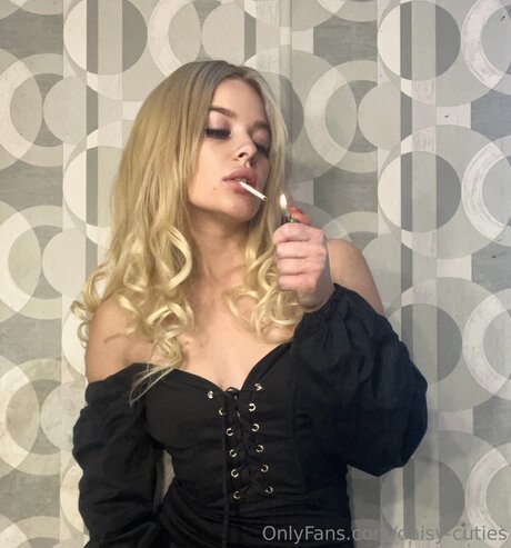 Daisy Cutie model nude photo